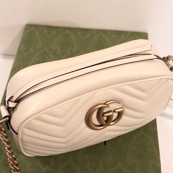 Gucci Bag - Picture 9 of 16